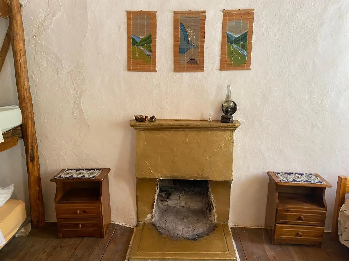 Shotgun Hostel & Guesthouse Vuno