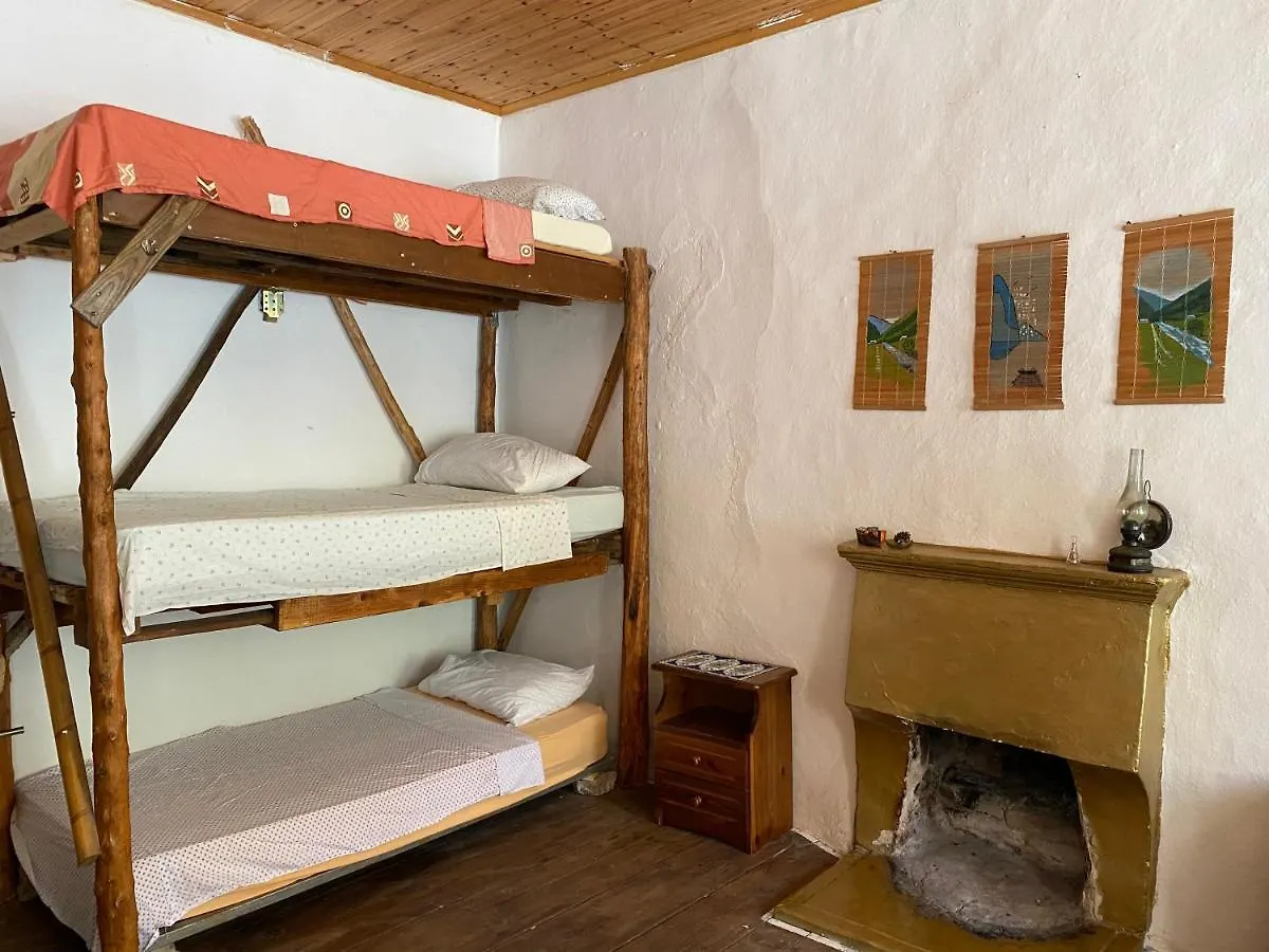 Shotgun Hostel & Guesthouse Vuno Albania